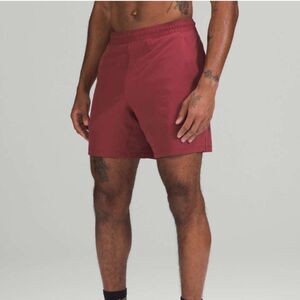 Lululemon Men's Pace Breaker Linerless Short 7" in Mulled Wine - Size Small